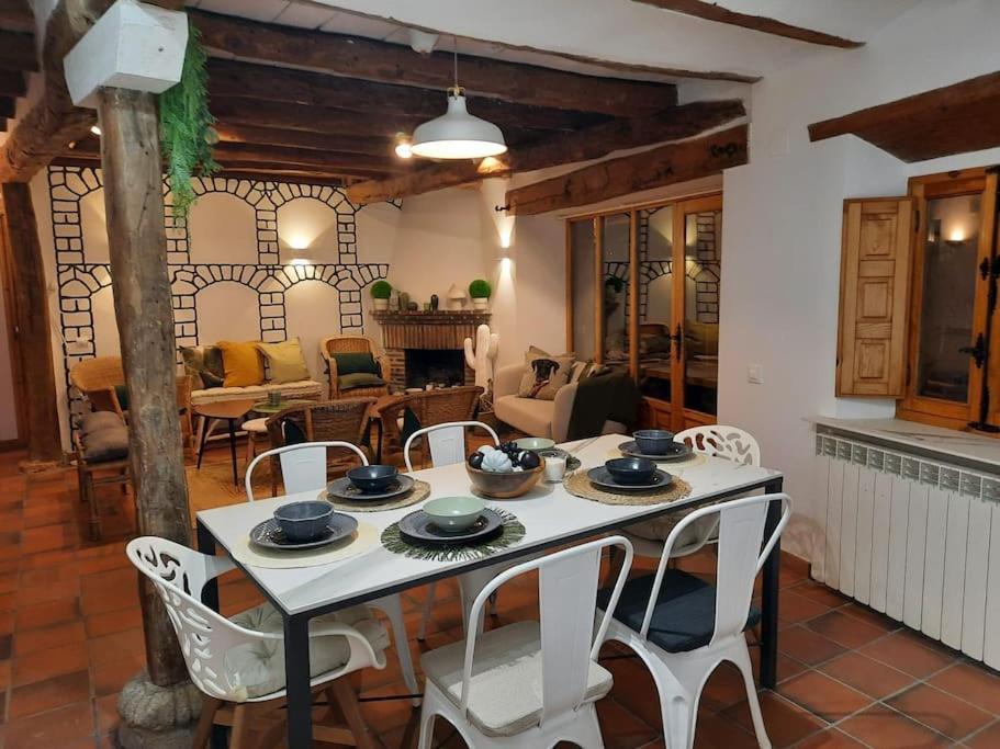 Casa Florentino Casa Centenaria Torre Val De San Pedro Εξωτερικό φωτογραφία